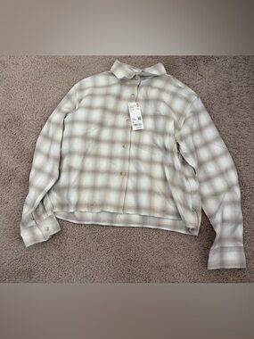 Uniqlo Cream and Light Gray Plaid Shirt Jacket